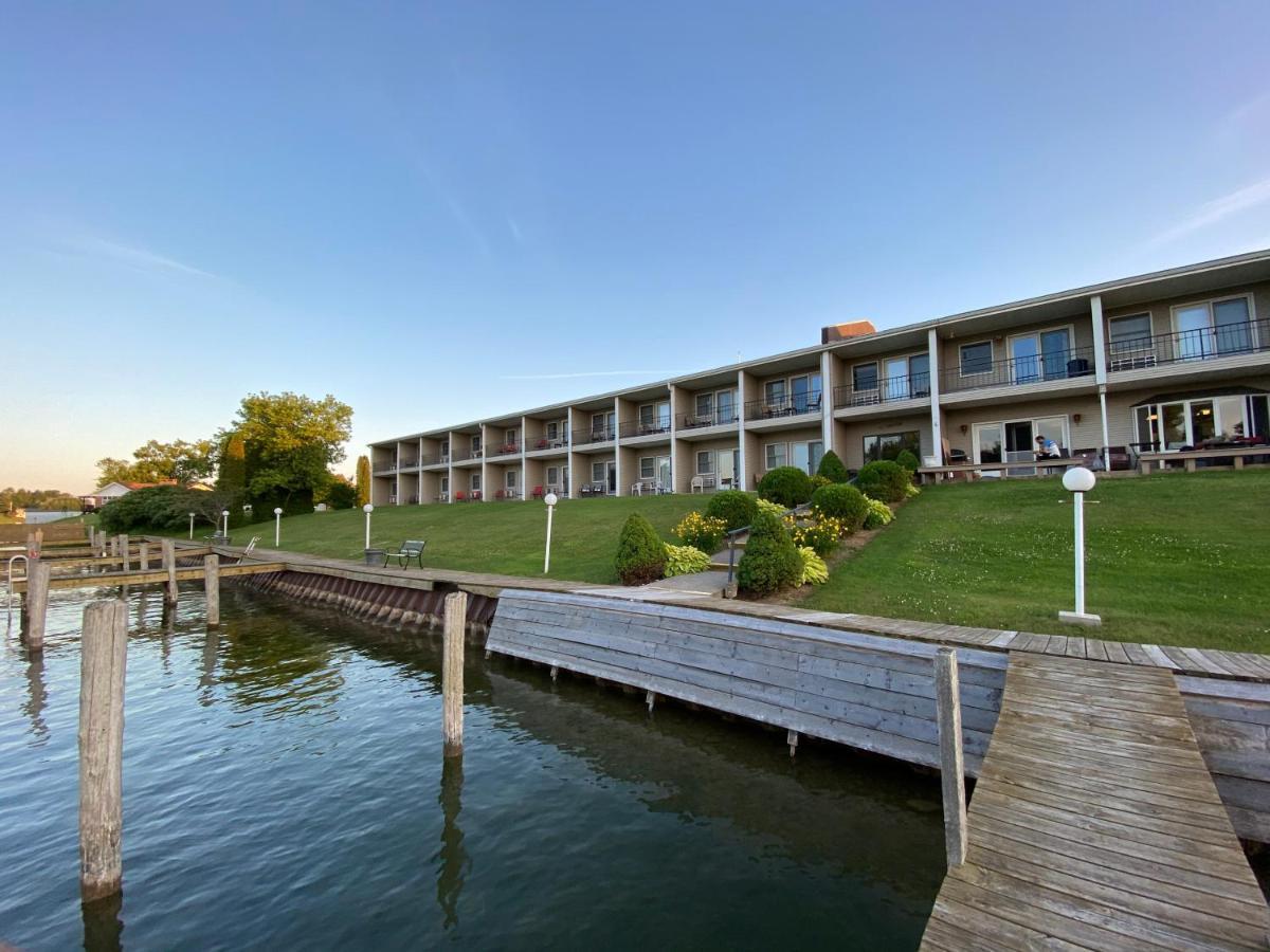Fleetwood Inn Suites Cheboygan Kültér fotó